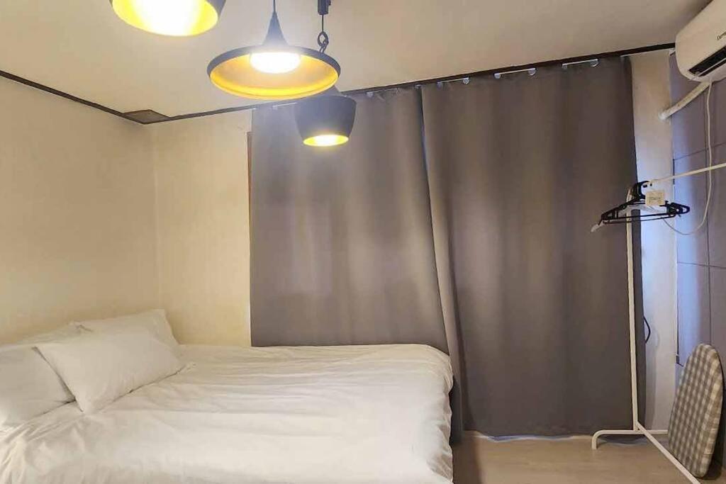 C2 White Linen House 2br Apartment Seoul